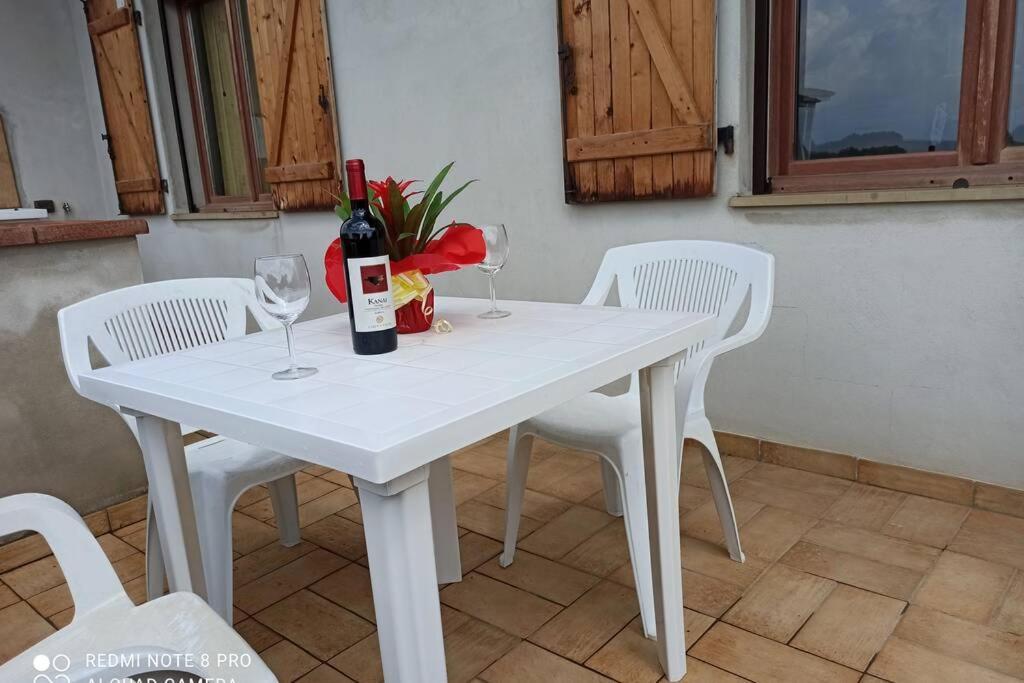 Casa Cao Appartamento "L'Ulivo" Nurachi Exteriör bild